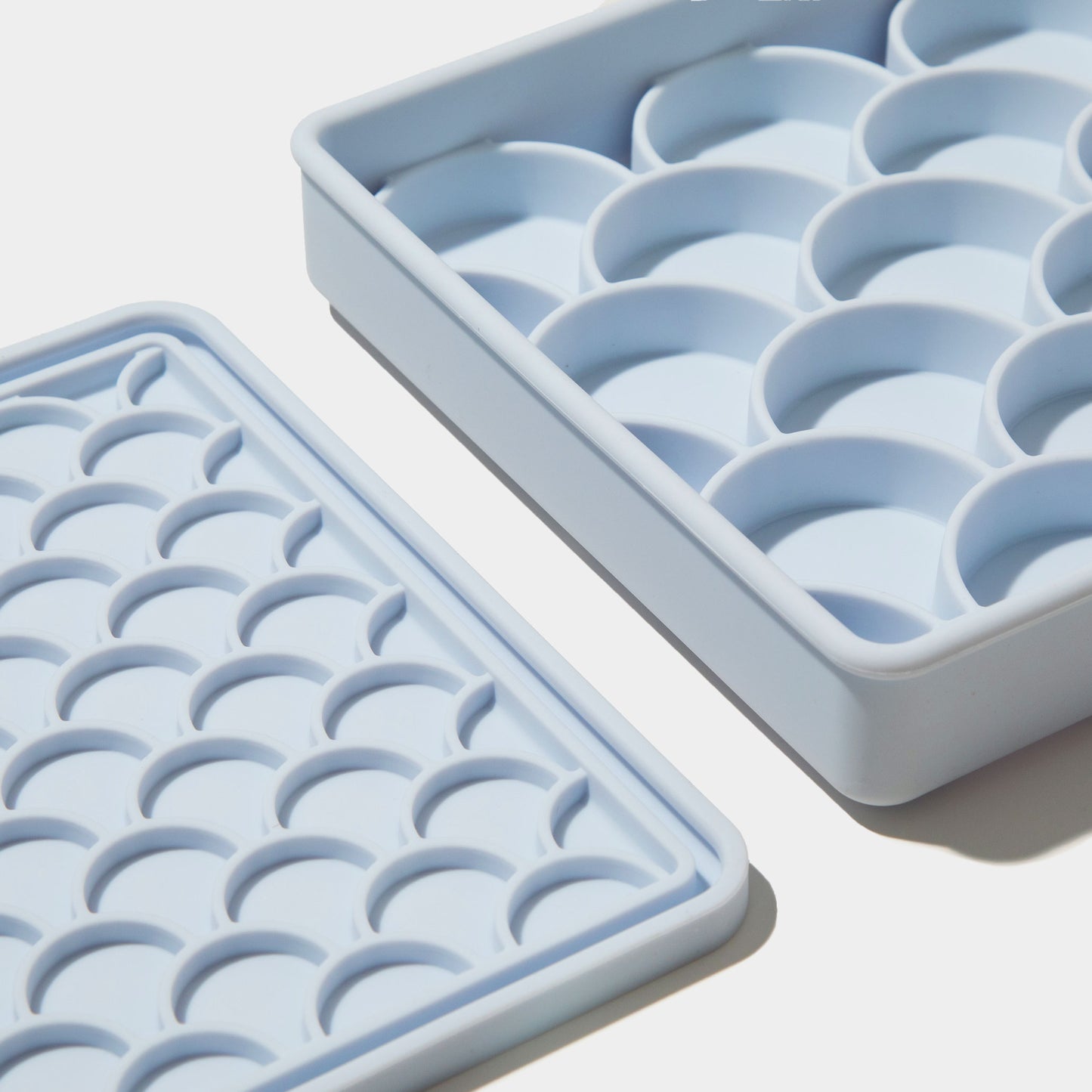 dogged - 3-in-1 fish scale slow feeder bowl - sky